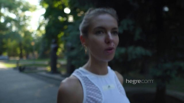 Превью Красивая телочка сняла для своего парня эротическое видео № 35762