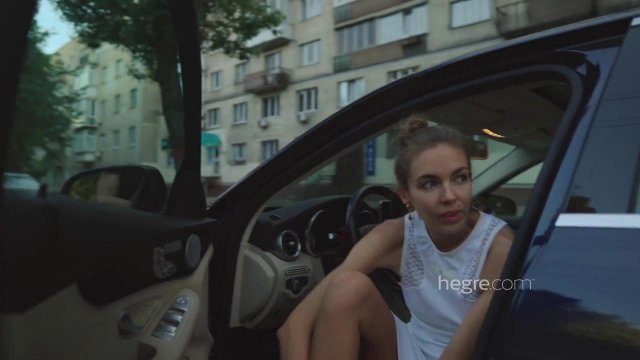 Превью Красивая телочка сняла для своего парня эротическое видео № 35762