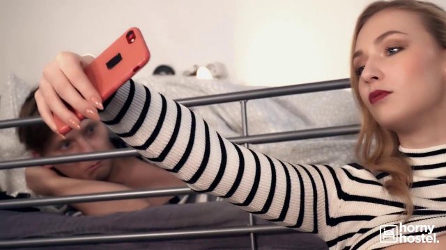 Превью Адвокат защищает интересы своей подопечной и трахает ее в камере № 35911