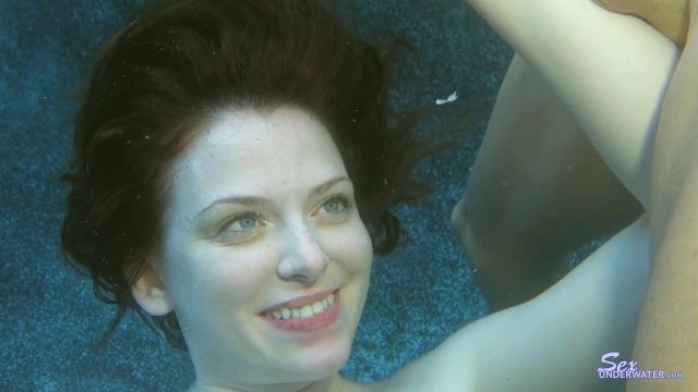 Превью Необычный секс под водой № 36877