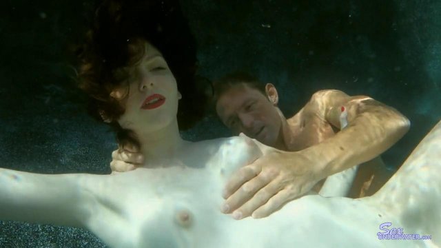 Превью Необычный секс под водой № 36877