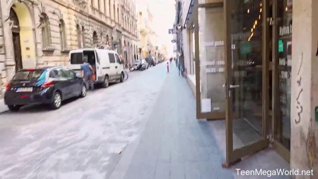 Превью Бескомлексная телка отдалась незнакомцу № 36986