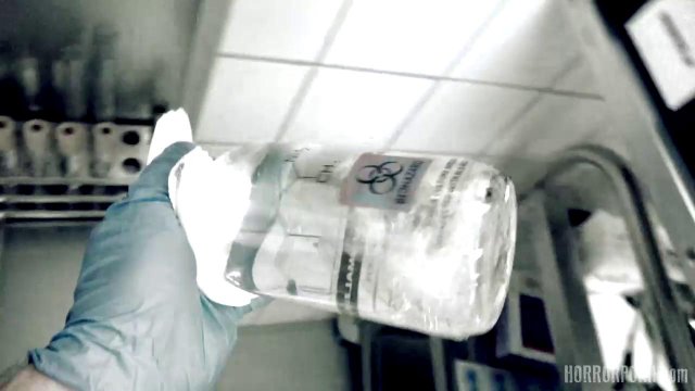 Превью Лаборант трахнул инопланетное существо с узкой пилоткой № 39537