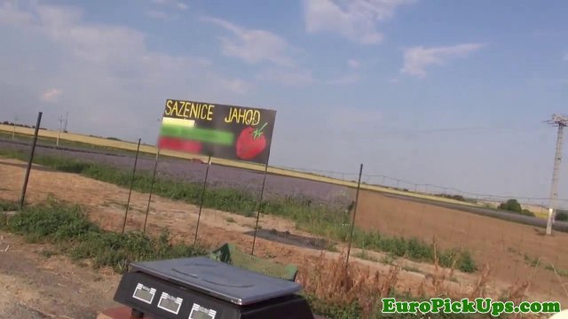 Превью Деваха вышла из машины и дала в глубокую пухлую пизду водителю № 4769
